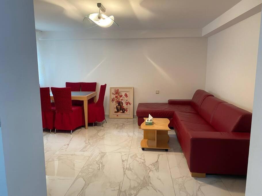 Apt. Sims Bei Stuttgart Flughafen/Metzingen 2-6 Person Штайненброн Экстерьер фото